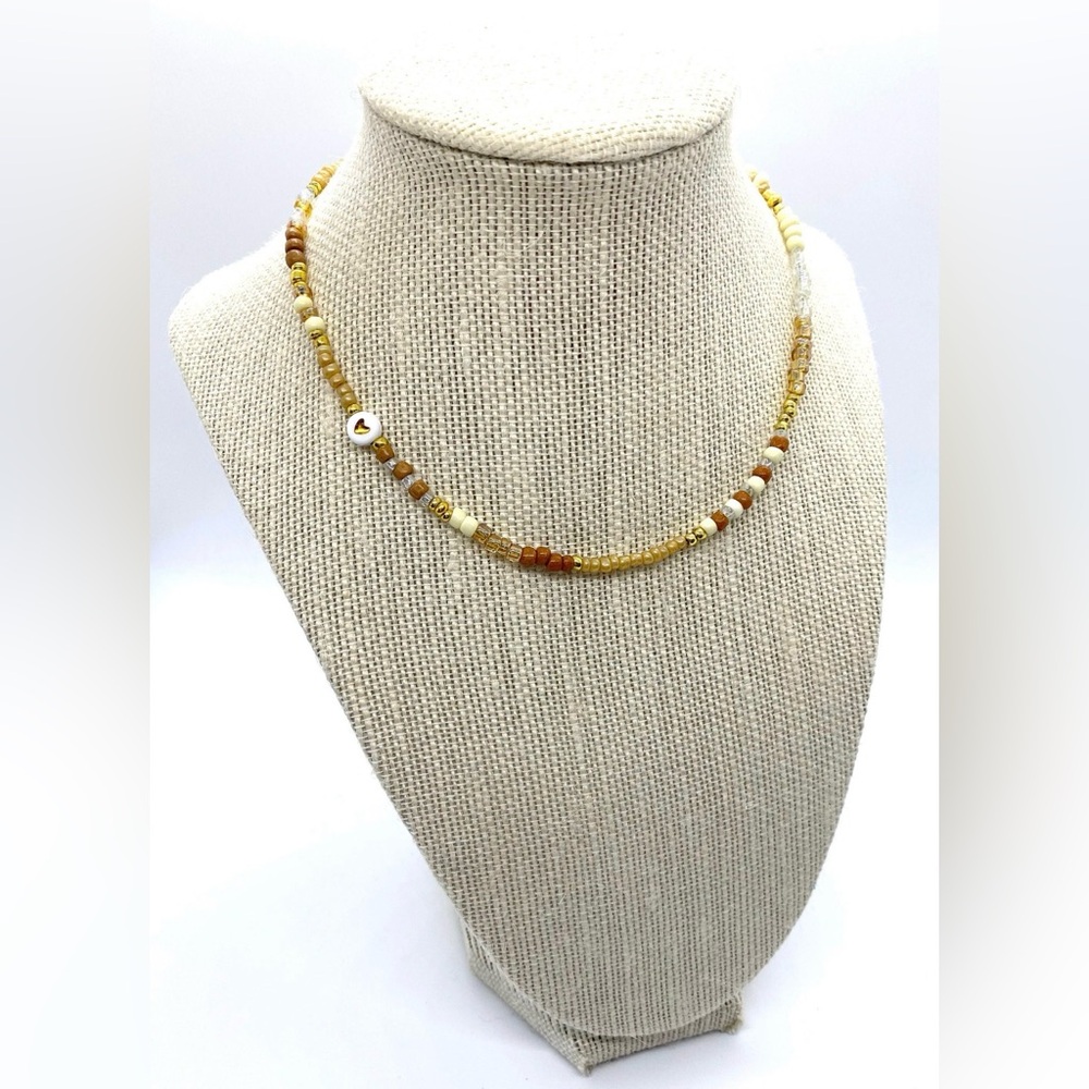 Tan Cream Gold Beaded Necklace Heart Charm Boho Y2K Summer Beach Preppy Festival - Picture 6 of 7